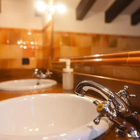 La Aldea Kır Evi Orena